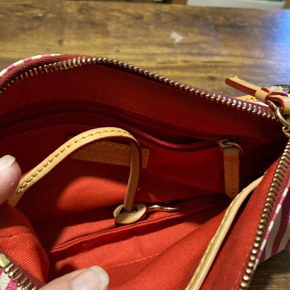 Dooney & Bourke red and tan mini purse - Picture 3 of 8